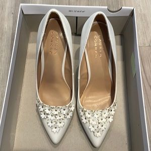 Lauren Conrad LC Petal White Shoes. Size 7.5. NWT